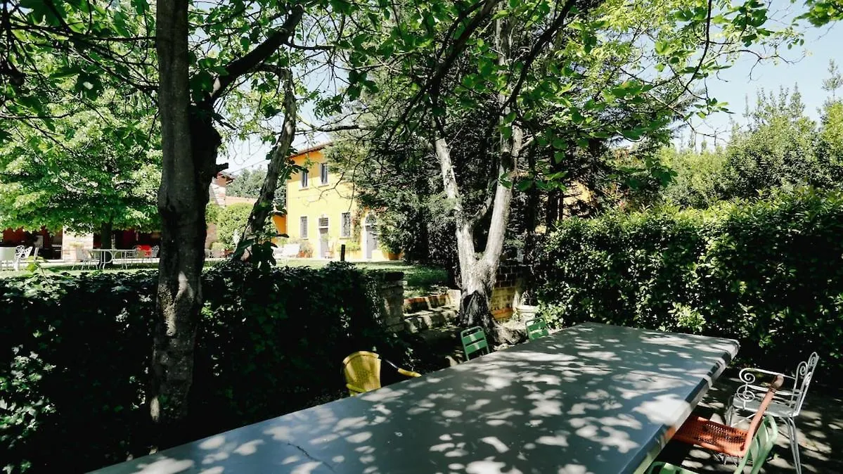 Apartment In Villa Il Ciliegio Prato