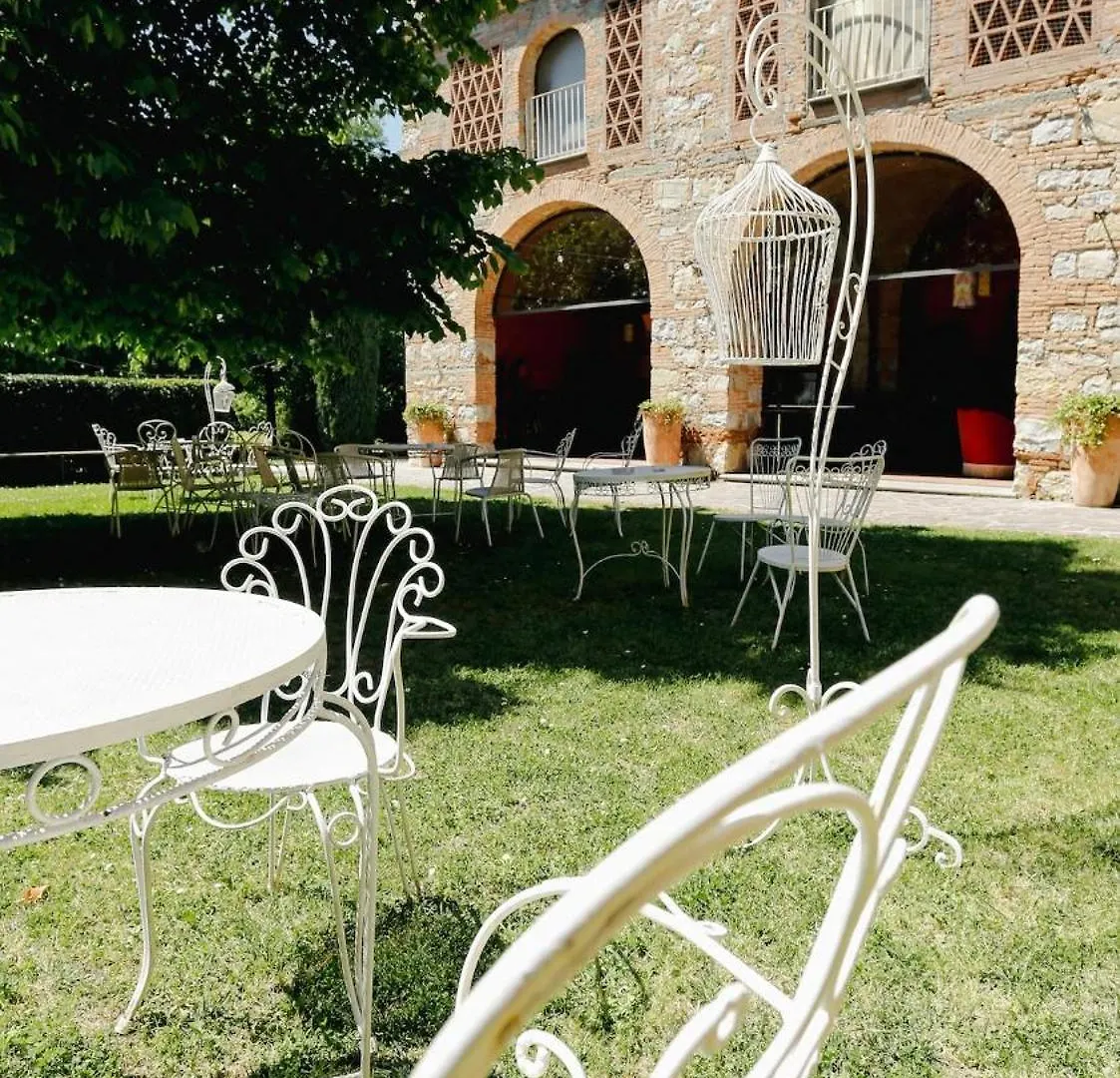 Apartment In Villa Il Ciliegio Prato  Prato (Prato)