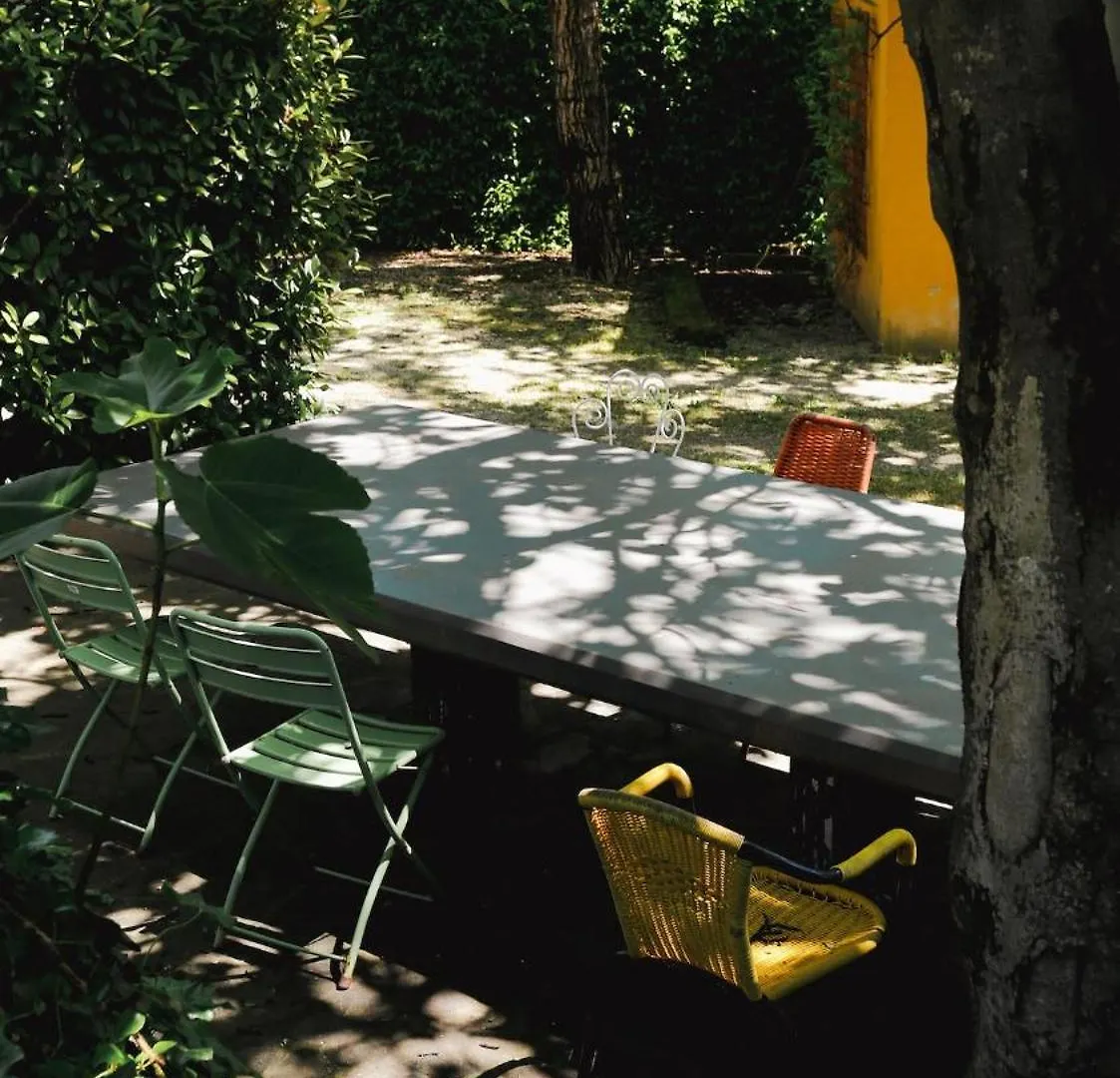 Apartment In Villa Il Ciliegio Prato
