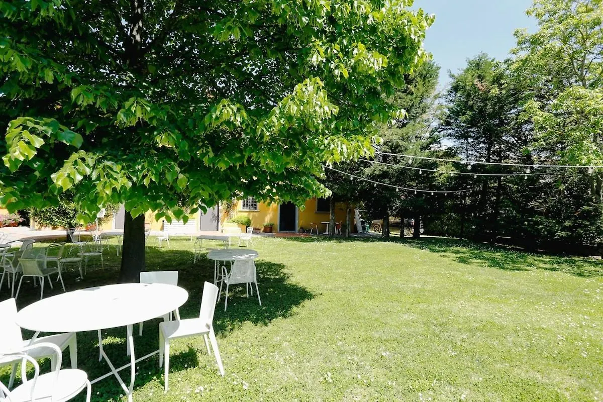 Apartment In Villa Il Ciliegio Prato  Prato (Prato)